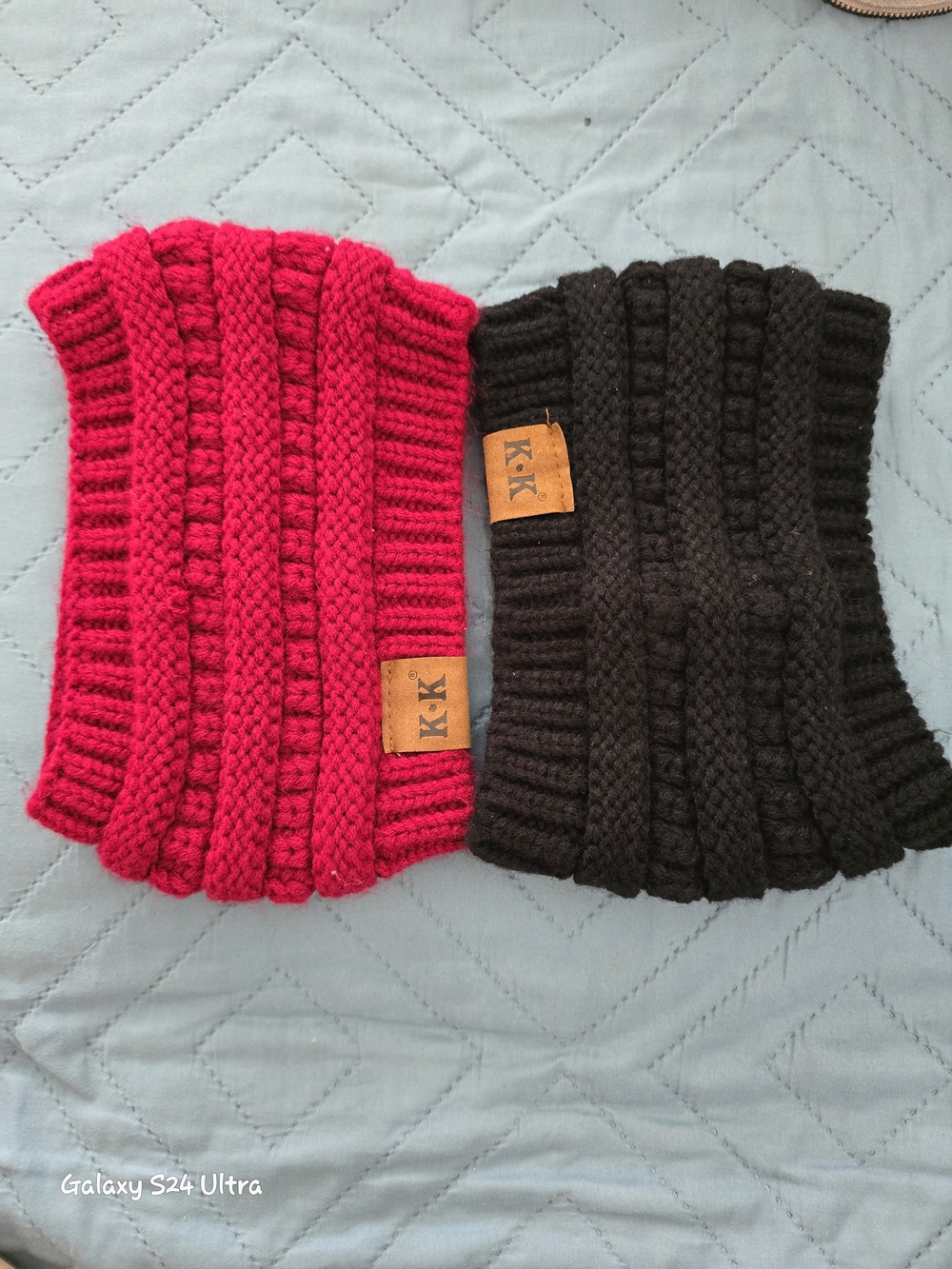 Ladies Cable Knit Ear Warmer - Red  and Black